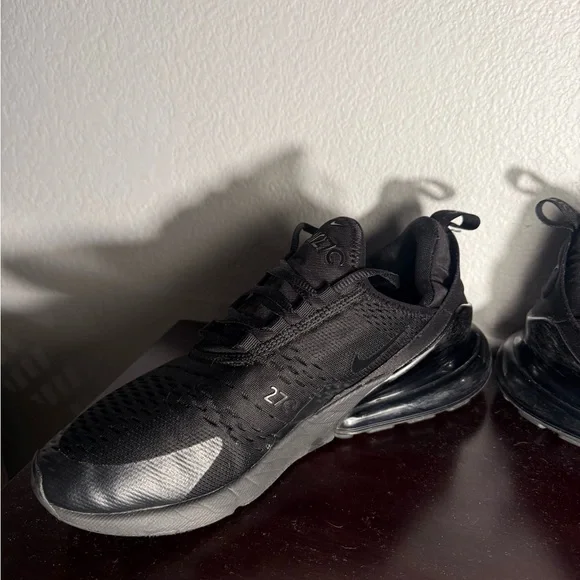 Nike Black Air Max 270 Sneakers Mens Size 10 - Picture 3 of 7